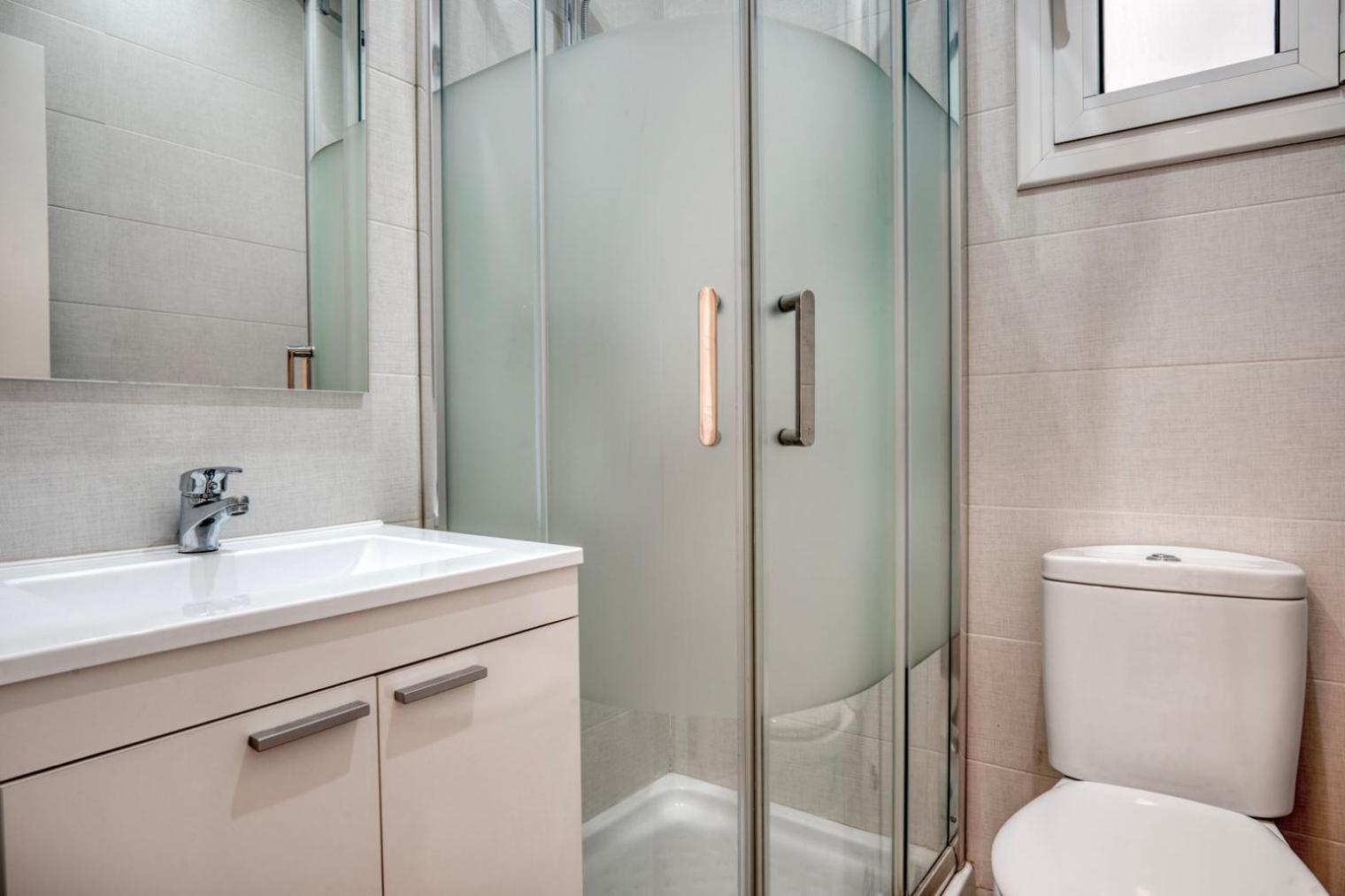 Renovated Les Tres Torres 3br Bcn-94