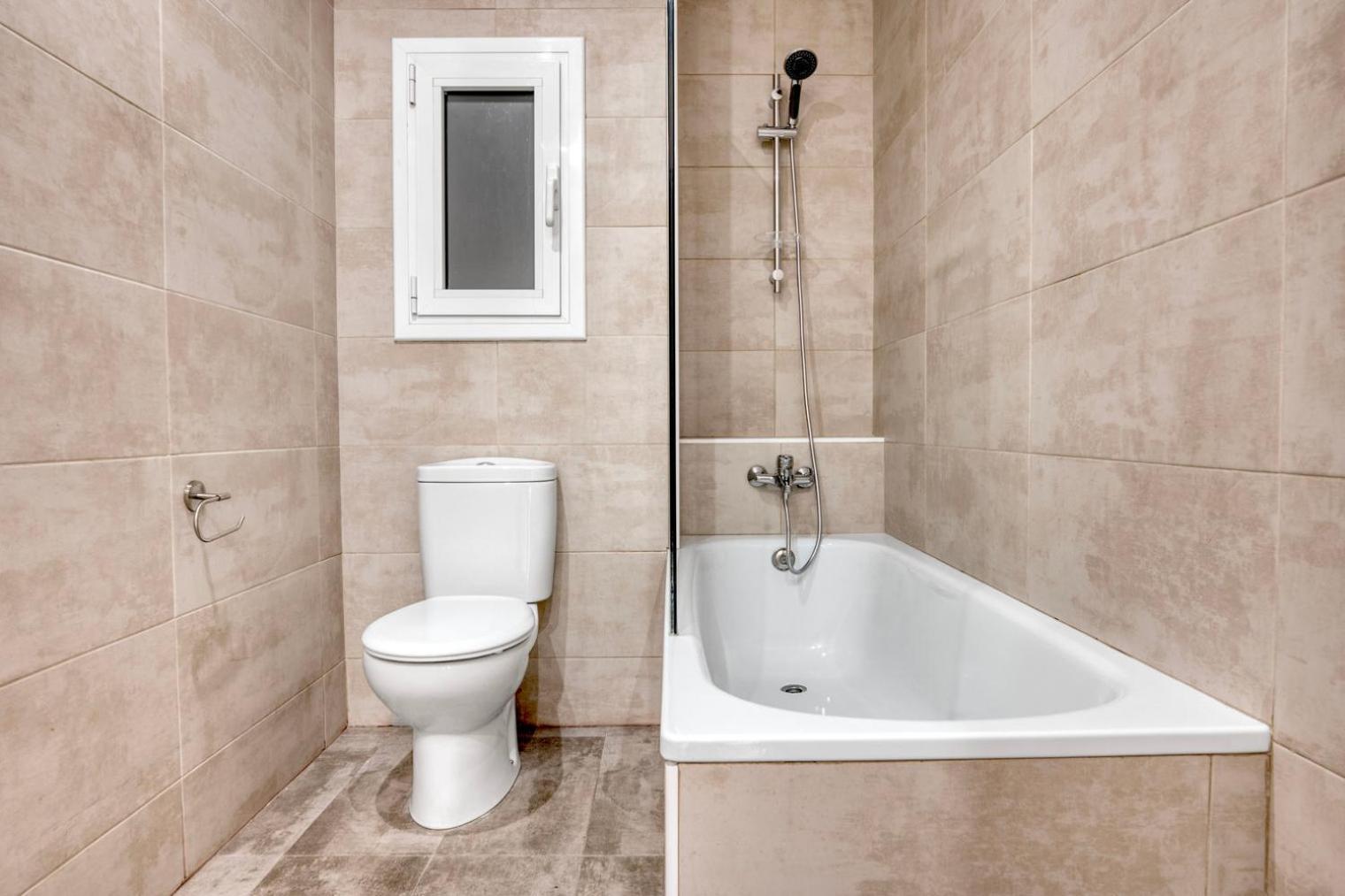 Appartement Renovated Les Tres Torres 3br Bcn-94 *