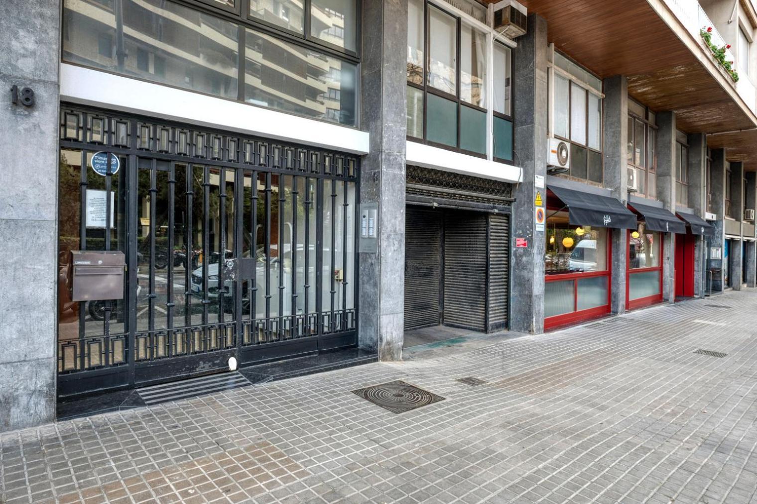 Renovated Les Tres Torres 3br Bcn-94 Appartement