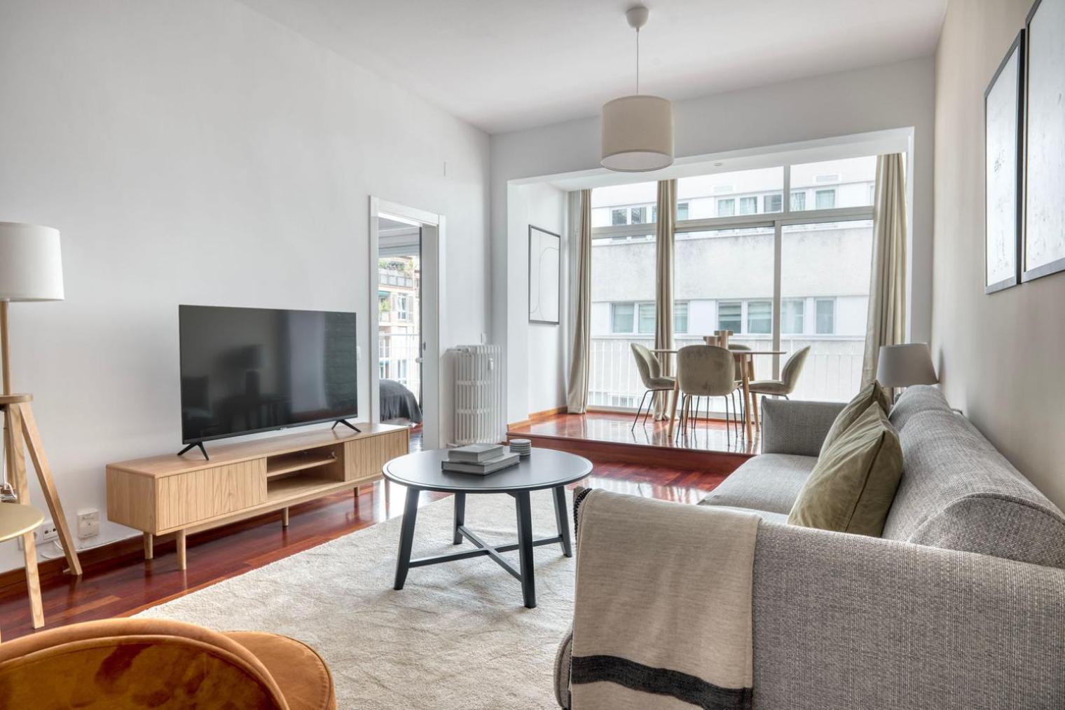 Appartement Renovated Les Tres Torres 3br Bcn-94 *